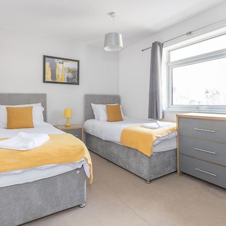 Opp B'Ham - Freshly Refurbished Walls And Carpets! Big Savings Booking 7 Days Or More! Leilighet Marston Green Eksteriør bilde