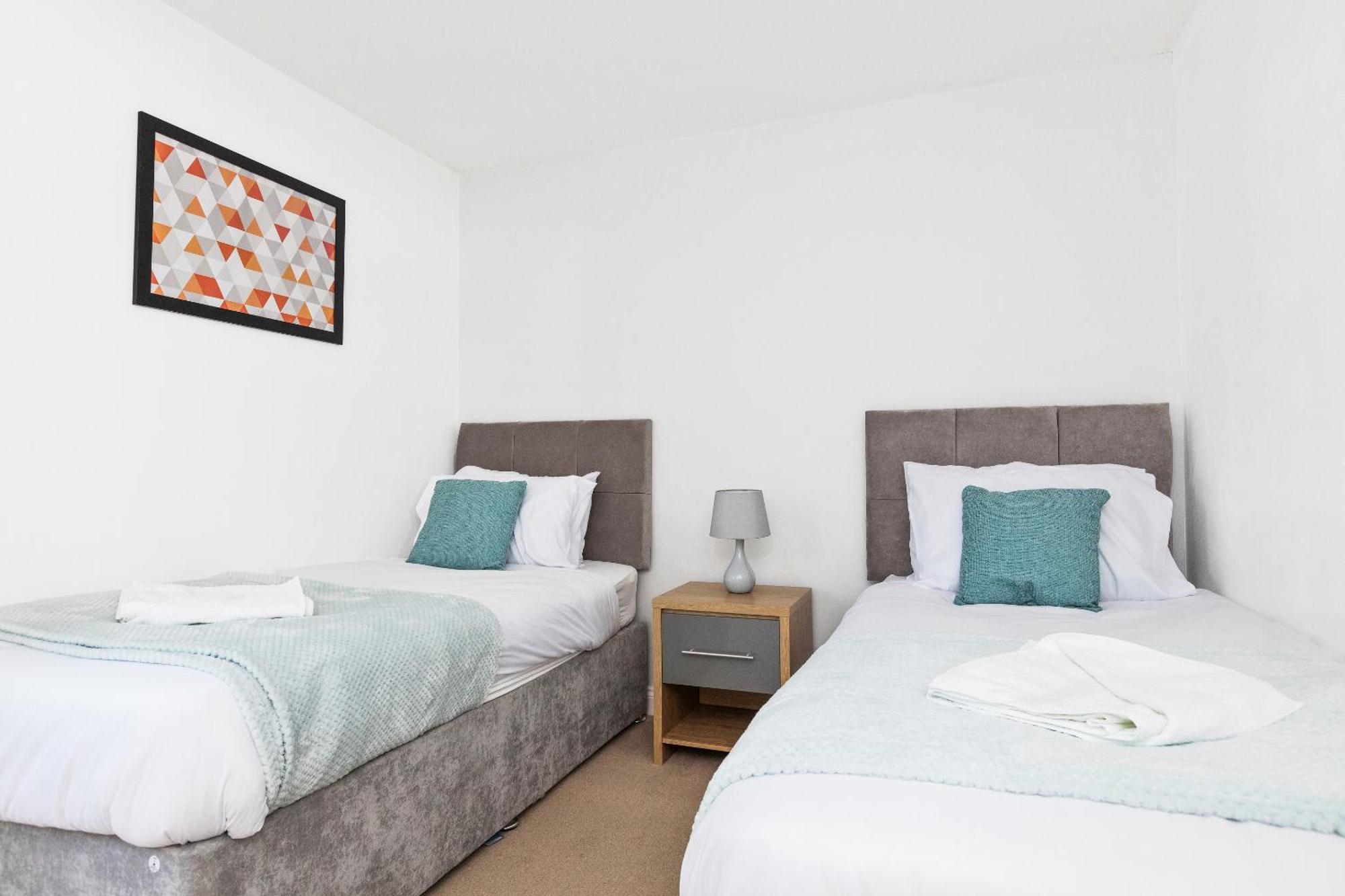 Opp B'Ham - Freshly Refurbished Walls And Carpets! Big Savings Booking 7 Days Or More! Leilighet Marston Green Eksteriør bilde