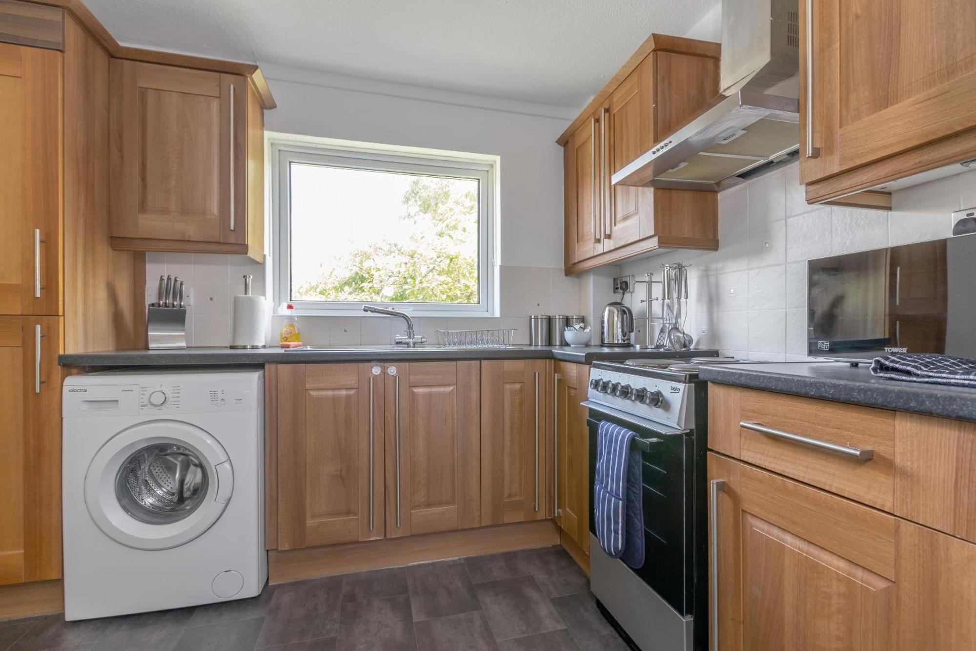 Opp B'Ham - Freshly Refurbished Walls And Carpets! Big Savings Booking 7 Days Or More! Leilighet Marston Green Eksteriør bilde